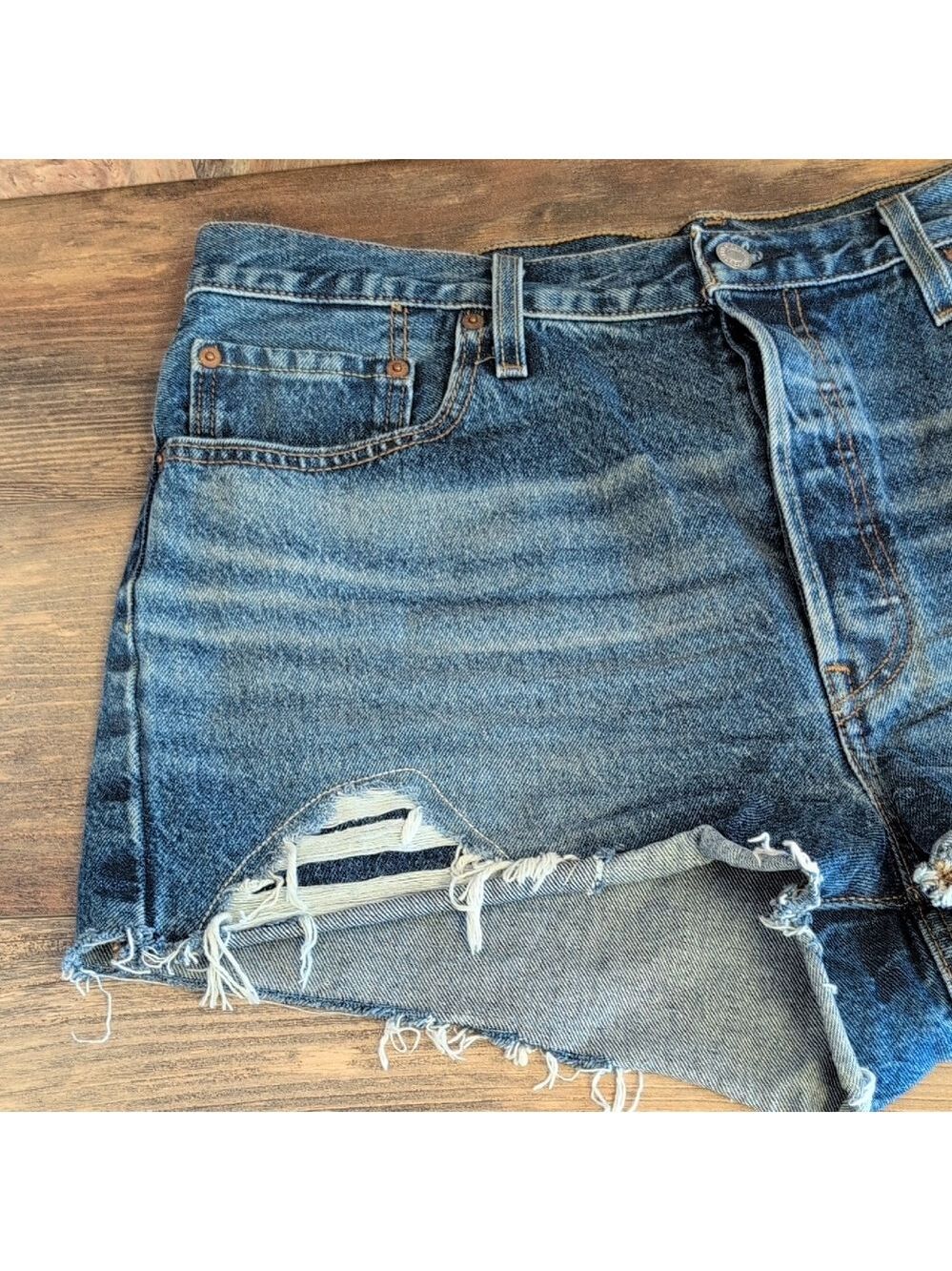 Levi's Blue Distressed High Waist Cut off Jean Shorts W34 V174 - Picture 2 of 9